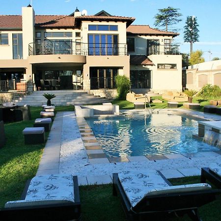 Africa Paradise - Or Tambo Airport Boutique Hotel Benoni Esterno foto