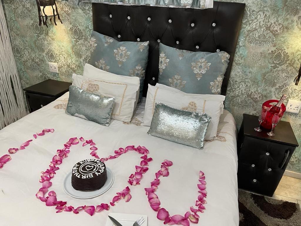 Africa Paradise - Or Tambo Airport Boutique Hotel Benoni Esterno foto