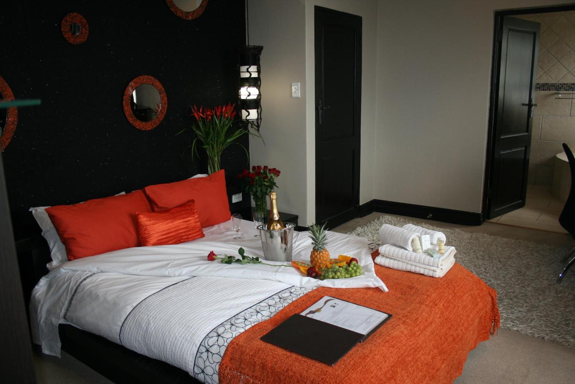 Africa Paradise - Or Tambo Airport Boutique Hotel Benoni Esterno foto